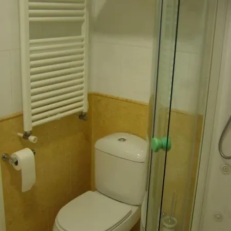 Grande, Luminoso Y Con Garage, 3 En El Camino De Santiago