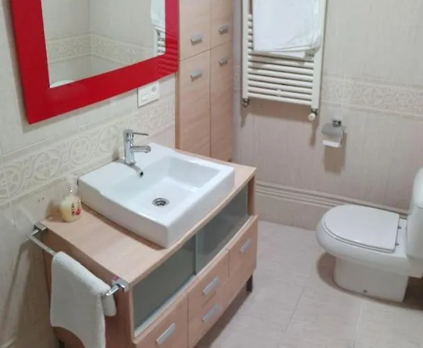 아파트 Grande, Luminoso Y Con Garage, 3 En El Camino De Santiago *