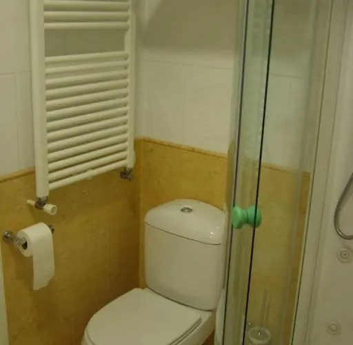 Grande, Luminoso Y Con Garage, 3 En El Camino De Santiago