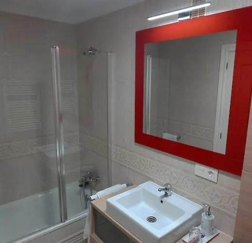 Grande, Luminoso Y Con Garage, 3 En El Camino De Santiago 아파트 *