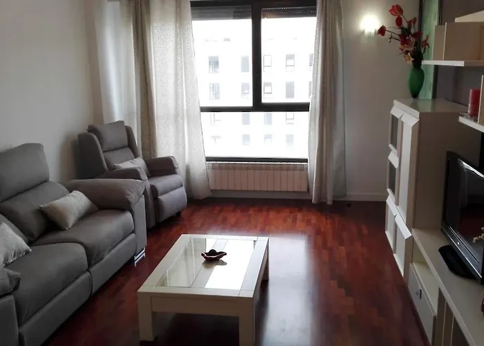 Grande, Luminoso Y Con Garage, 3 En El Camino De Santiago Burgo